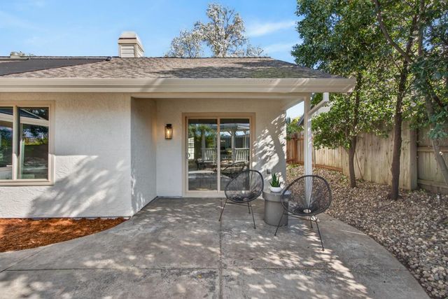 1318 Rolling Hills Dr, Roseville, CA 95661