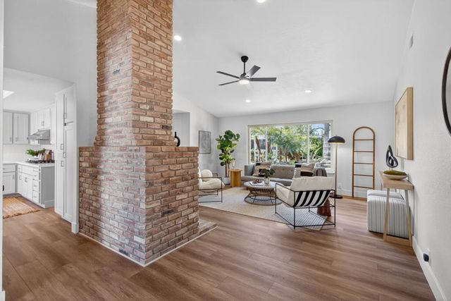 1318 Rolling Hills Dr, Roseville, CA 95661