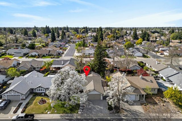 1318 Rolling Hills Dr, Roseville, CA 95661