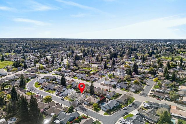 1318 Rolling Hills Dr, Roseville, CA 95661