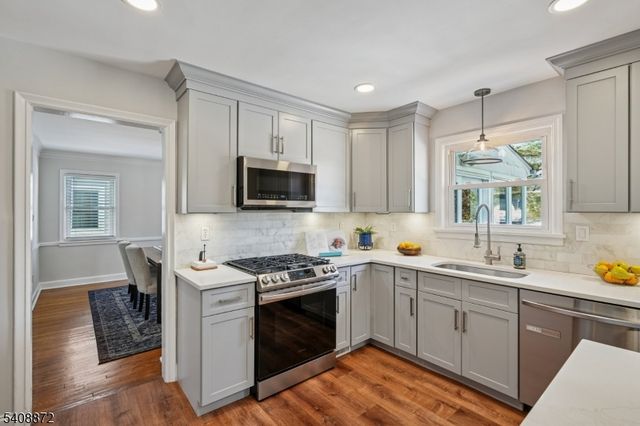 11 Overlook Ter, Maplewood Twp., NJ 07040