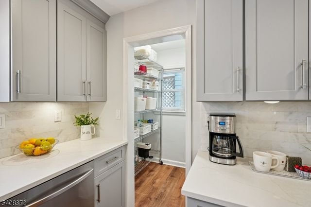 11 Overlook Ter, Maplewood Twp., NJ 07040