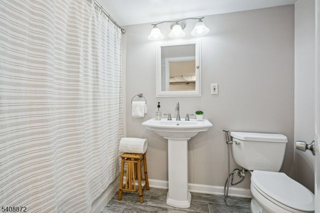 11 Overlook Ter, Maplewood Twp., NJ 07040