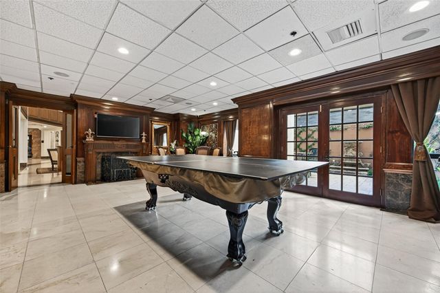 3525 Sage Road 1402, Houston, TX 77056