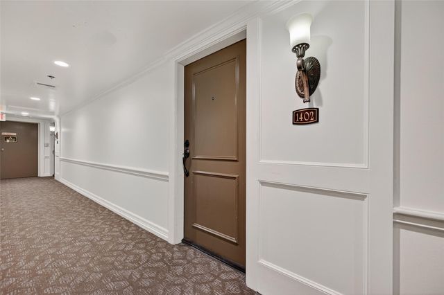 3525 Sage Road 1402, Houston, TX 77056