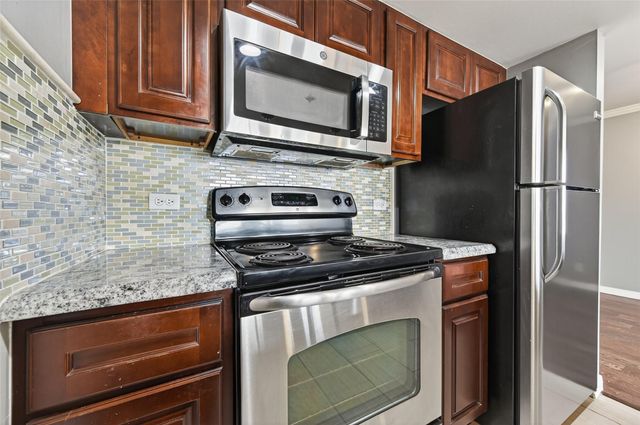 3525 Sage Road 1402, Houston, TX 77056