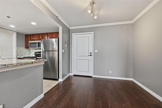 3525 Sage Road 1402, Houston, TX 77056