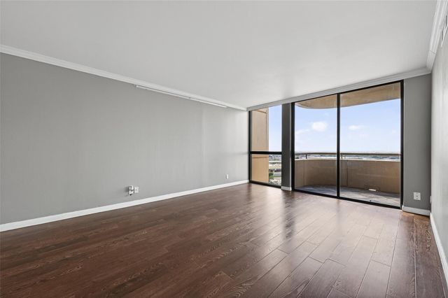 3525 Sage Road 1402, Houston, TX 77056