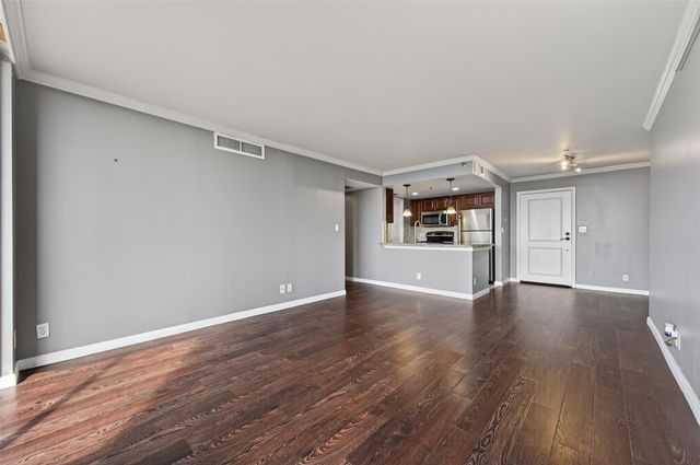 3525 Sage Road 1402, Houston, TX 77056