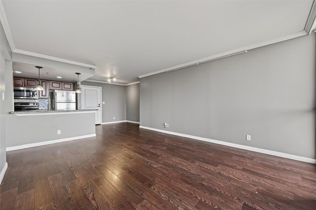 3525 Sage Road 1402, Houston, TX 77056