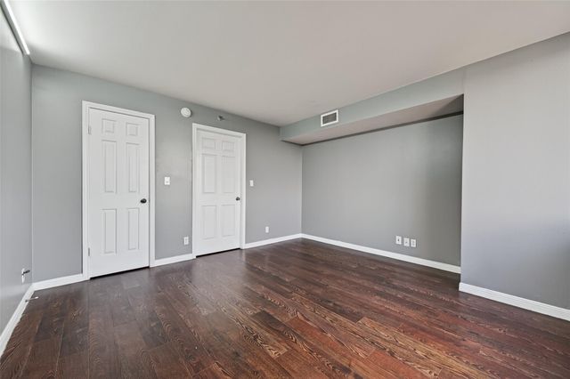 3525 Sage Road 1402, Houston, TX 77056