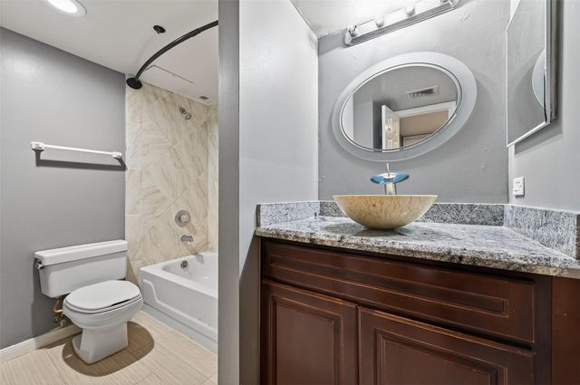 3525 Sage Road 1402, Houston, TX 77056