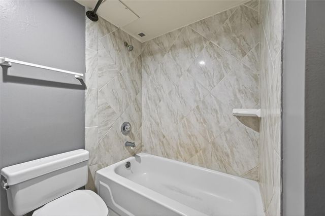 3525 Sage Road 1402, Houston, TX 77056