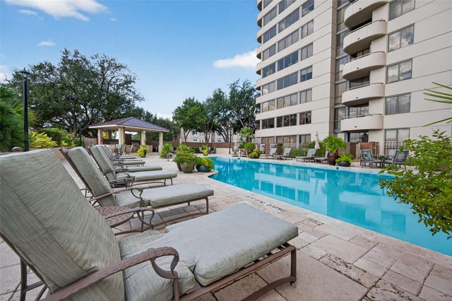 3525 Sage Road 1402, Houston, TX 77056