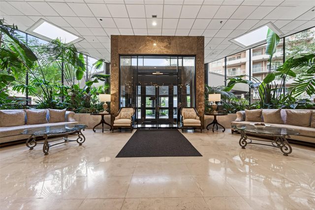 3525 Sage Road 1402, Houston, TX 77056