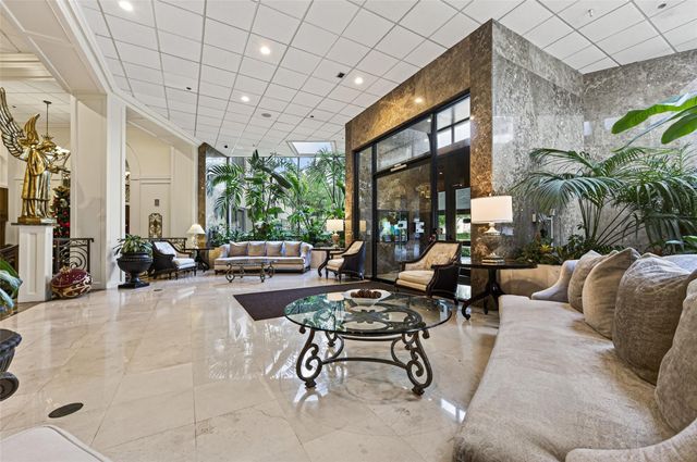 3525 Sage Road 1402, Houston, TX 77056