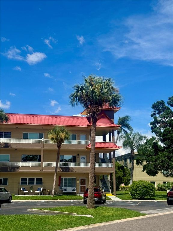 2402 ECUADORIAN WAY 40, Clearwater, FL 33763