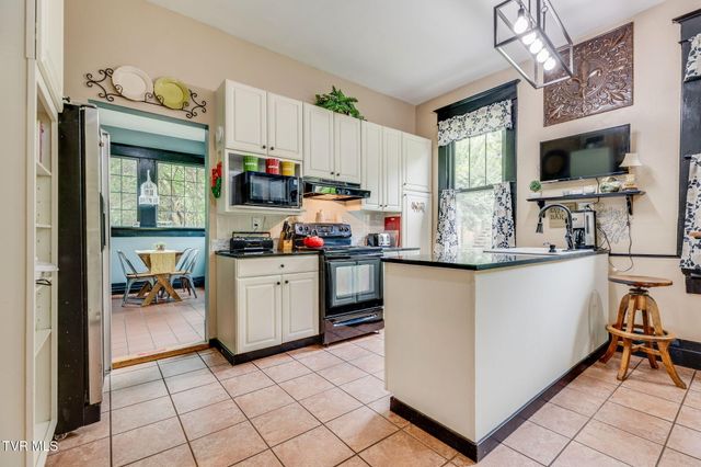 416 Lee Street, Bristol, VA 24201