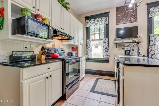416 Lee Street, Bristol, VA 24201