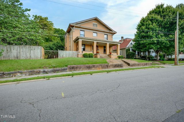 416 Lee Street, Bristol, VA 24201