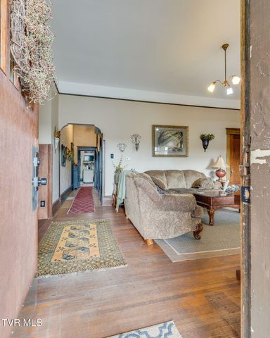 416 Lee Street, Bristol, VA 24201
