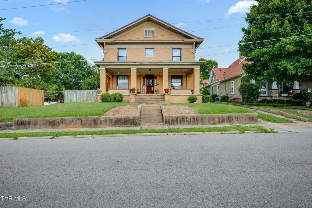 416 Lee Street, Bristol, VA 24201