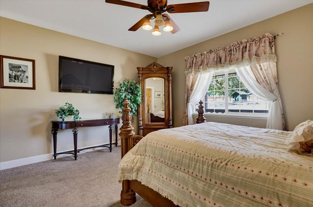 10203 Reedy Dr, Browns Valley, CA 95901
