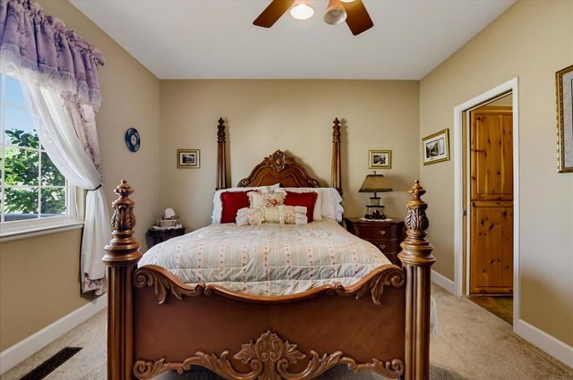 10203 Reedy Dr, Browns Valley, CA 95901