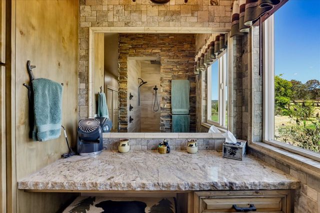 10203 Reedy Dr, Browns Valley, CA 95901