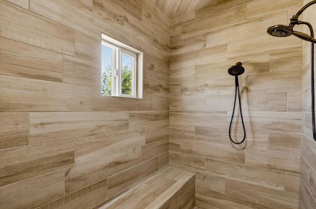 10203 Reedy Dr, Browns Valley, CA 95901