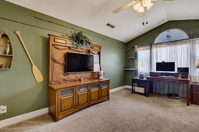 10203 Reedy Dr, Browns Valley, CA 95901