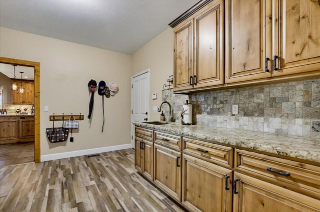 10203 Reedy Dr, Browns Valley, CA 95901