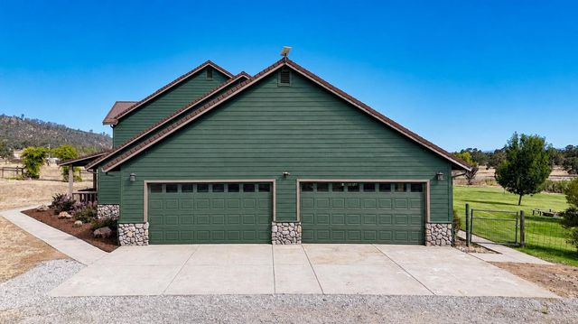 10203 Reedy Dr, Browns Valley, CA 95901