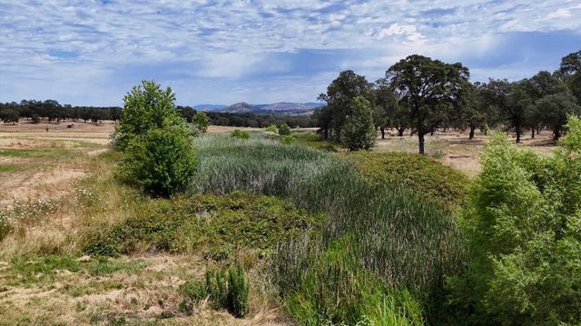 10203 Reedy Dr, Browns Valley, CA 95901