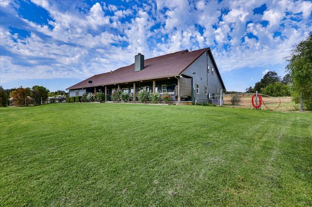 10203 Reedy Dr, Browns Valley, CA 95901
