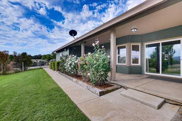 10203 Reedy Dr, Browns Valley, CA 95901