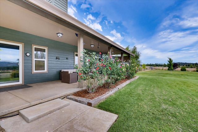 10203 Reedy Dr, Browns Valley, CA 95901