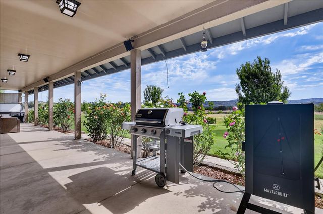 10203 Reedy Dr, Browns Valley, CA 95901