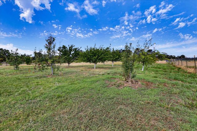 10203 Reedy Dr, Browns Valley, CA 95901