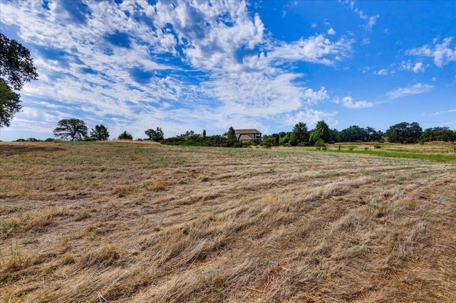 10203 Reedy Dr, Browns Valley, CA 95901
