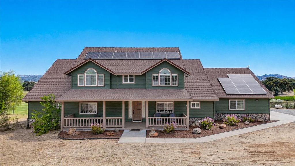10203 Reedy Dr, Browns Valley, CA 95901