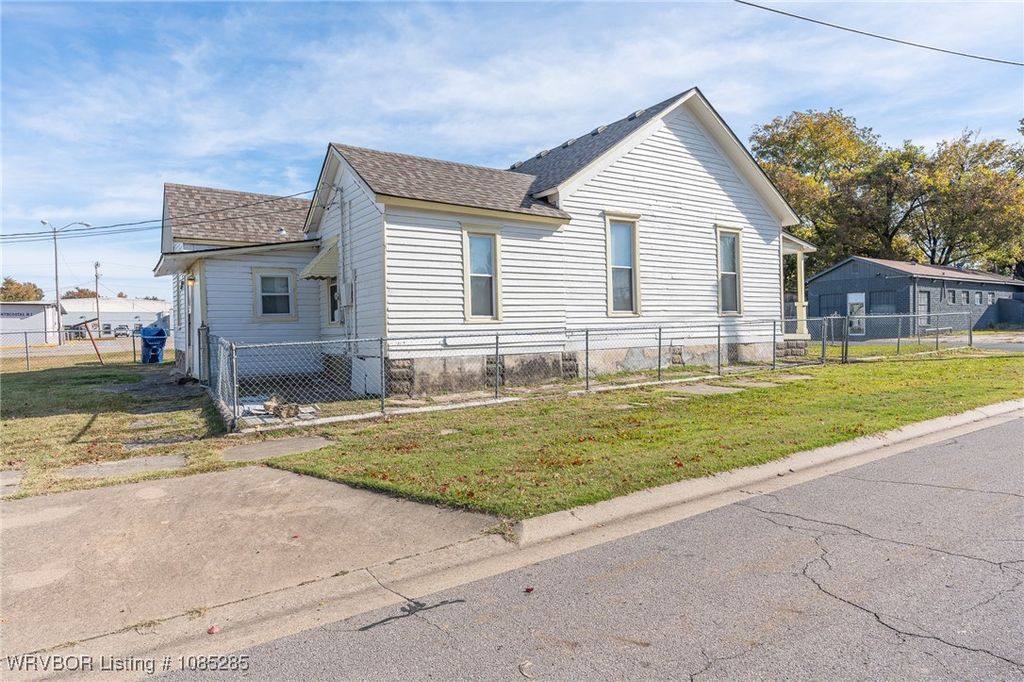701 N 11th 1015 N G N 11th and G Street 701 N 11th 1015 N G N 11th and G Street