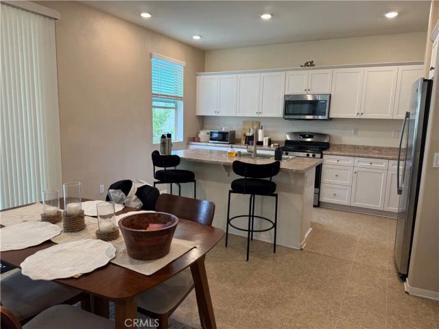 17119 Gray Pine Place, San Bernardino, CA 92407