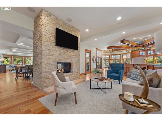 12790 S FIELDING Rd, Lake Oswego, OR 97034