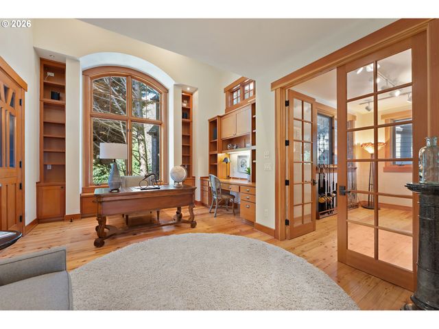 12790 S FIELDING Rd, Lake Oswego, OR 97034