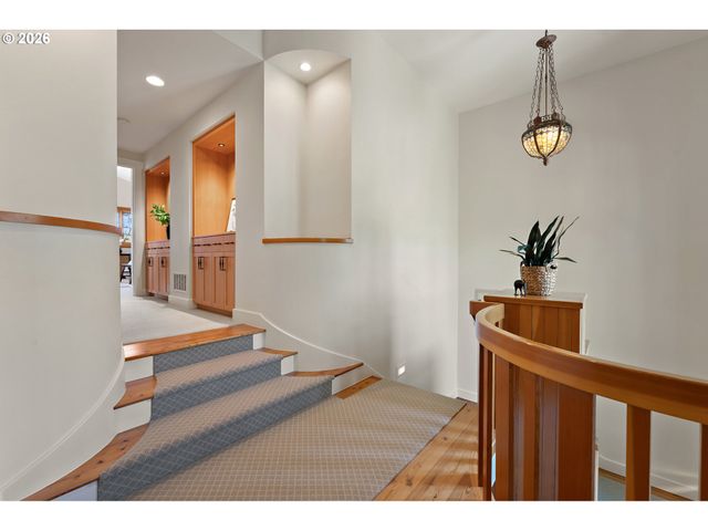 12790 S FIELDING Rd, Lake Oswego, OR 97034