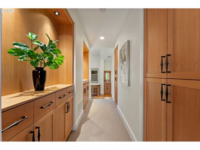 12790 S FIELDING Rd, Lake Oswego, OR 97034