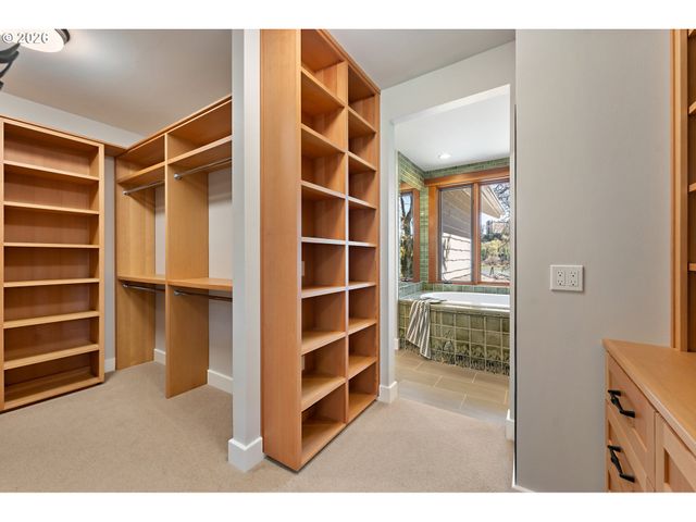 12790 S FIELDING Rd, Lake Oswego, OR 97034