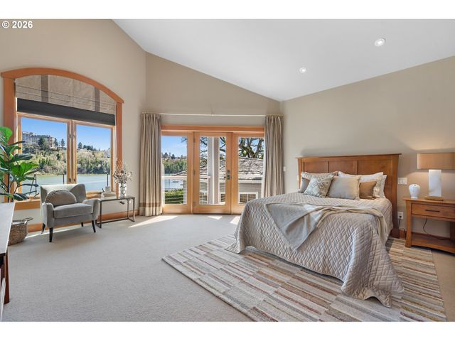 12790 S FIELDING Rd, Lake Oswego, OR 97034