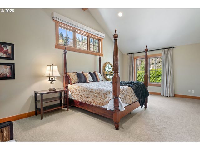 12790 S FIELDING Rd, Lake Oswego, OR 97034